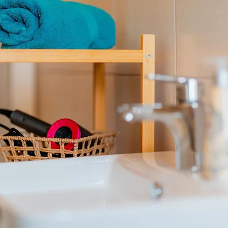 Zentrale Wohlfuehlwohnung - Ideal Fuer Ihren Urlaub Oder Geschaeftsreise 马格德堡